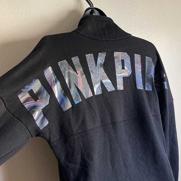 VS Pink Sweatshirt - Picture 5 of 6